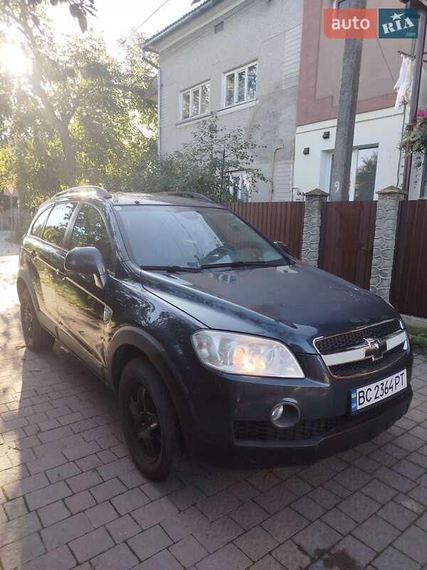 Внедорожник / Кроссовер Chevrolet Captiva 2007 в 