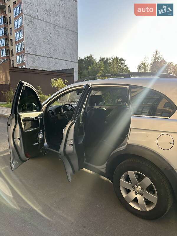 Внедорожник / Кроссовер Chevrolet Captiva 2011 в Чернигове