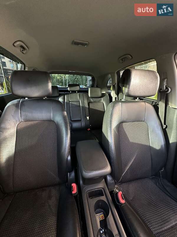 Внедорожник / Кроссовер Chevrolet Captiva 2011 в Чернигове