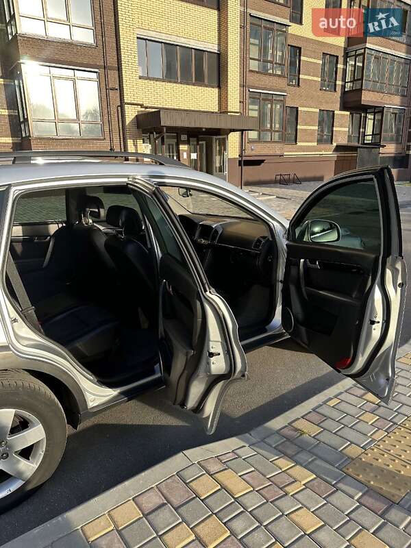 Внедорожник / Кроссовер Chevrolet Captiva 2011 в Чернигове