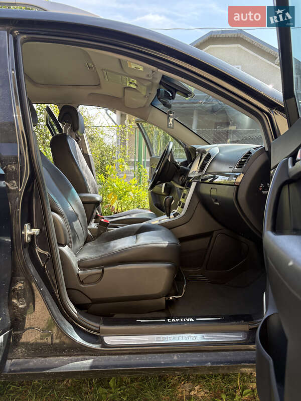 Внедорожник / Кроссовер Chevrolet Captiva 2011 в Надворной