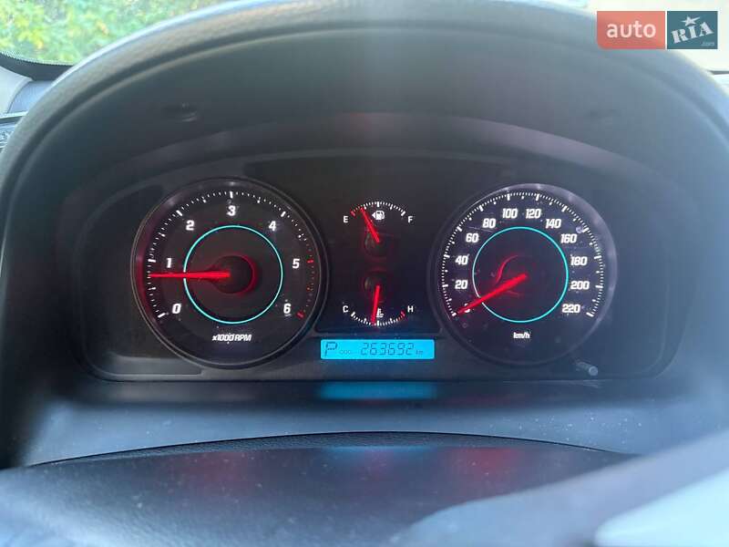 Внедорожник / Кроссовер Chevrolet Captiva 2011 в Надворной