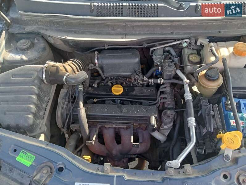 Внедорожник / Кроссовер Chevrolet Captiva 2006 в Нетешине