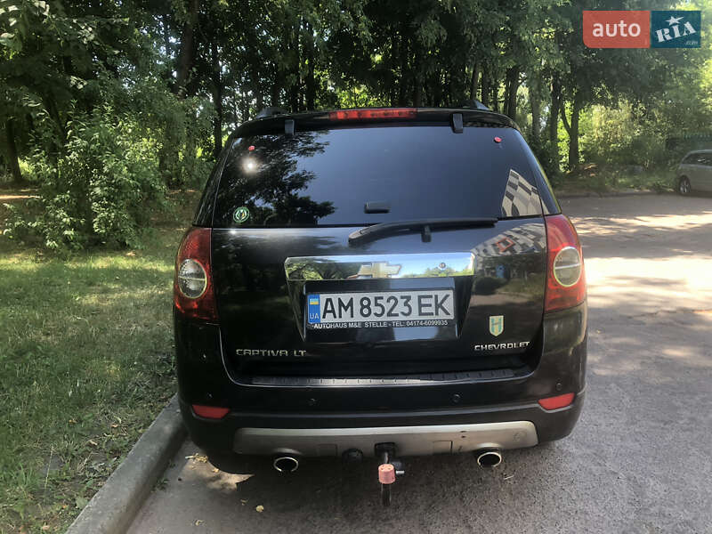 Позашляховик / Кросовер Chevrolet Captiva 2010 в Житомирі