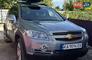 Внедорожник / Кроссовер Chevrolet Captiva 2010 в Петропавловской Борщаговке