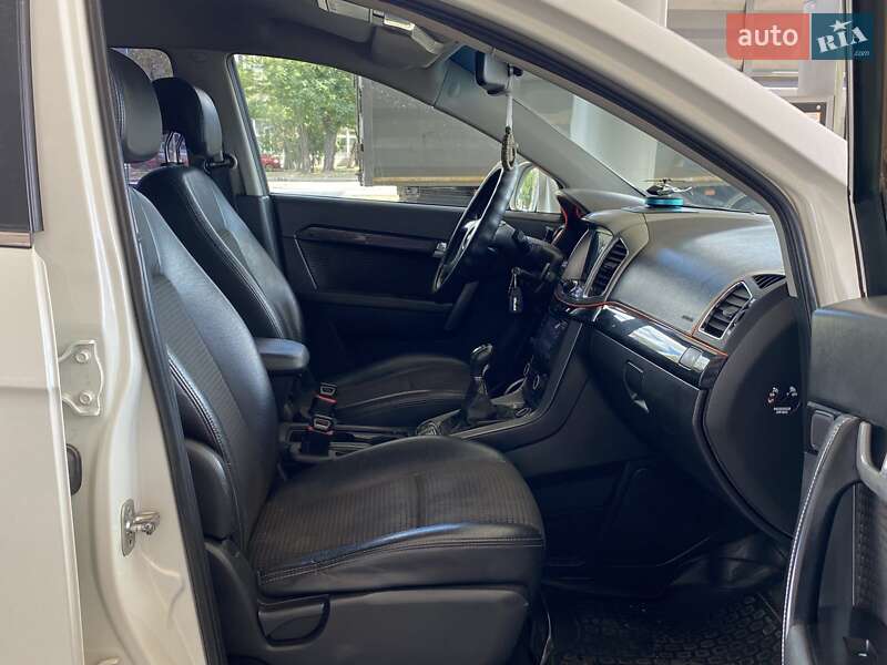 Позашляховик / Кросовер Chevrolet Captiva 2012 в Миколаєві