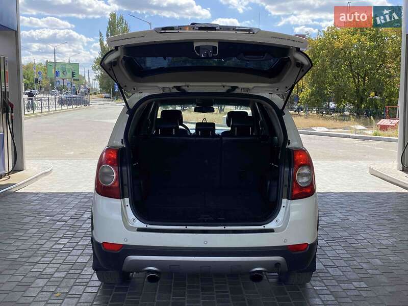 Позашляховик / Кросовер Chevrolet Captiva 2012 в Миколаєві