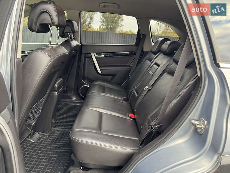 Внедорожник / Кроссовер Chevrolet Captiva 2011 в Хмельницком