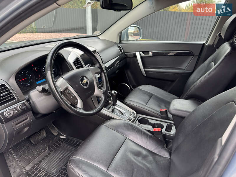 Внедорожник / Кроссовер Chevrolet Captiva 2011 в Хмельницком