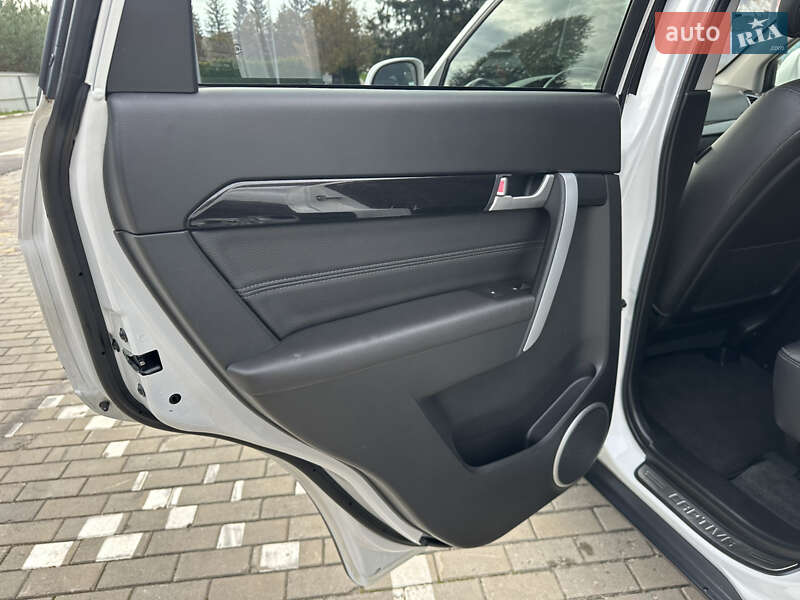 Внедорожник / Кроссовер Chevrolet Captiva 2014 в Луцке