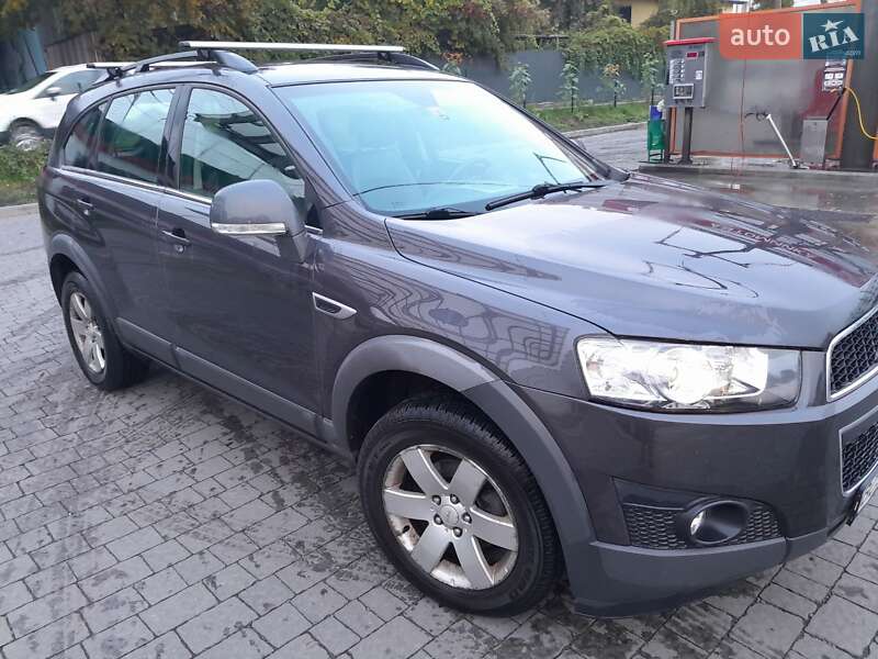 Позашляховик / Кросовер Chevrolet Captiva 2012 в Львові