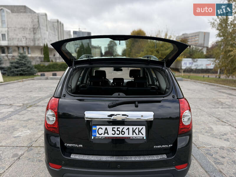 Позашляховик / Кросовер Chevrolet Captiva 2012 в Києві