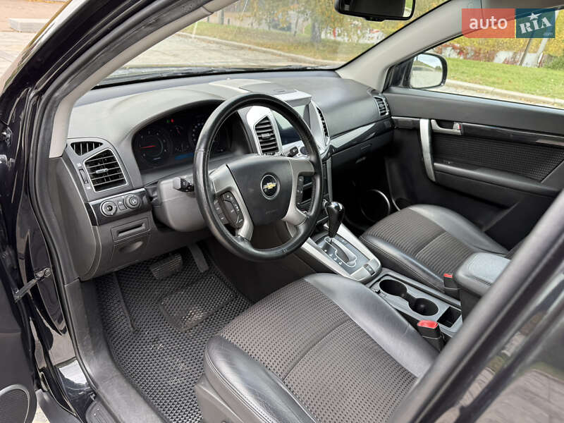 Позашляховик / Кросовер Chevrolet Captiva 2012 в Києві