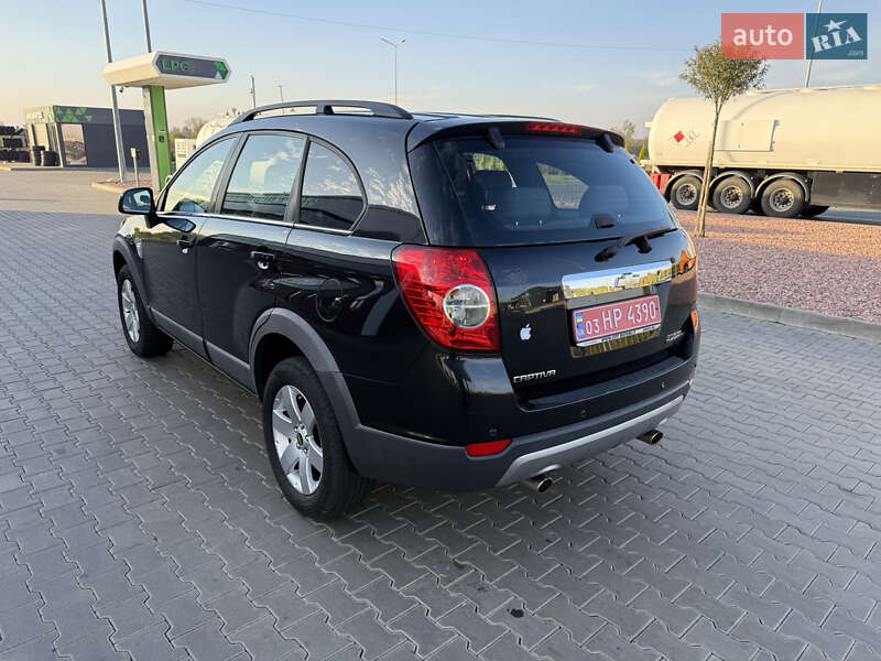 Позашляховик / Кросовер Chevrolet Captiva 2009 в Луцьку фото 8 Позашляховик / Кросовер Chevrolet Captiva 2009 в Луцьку