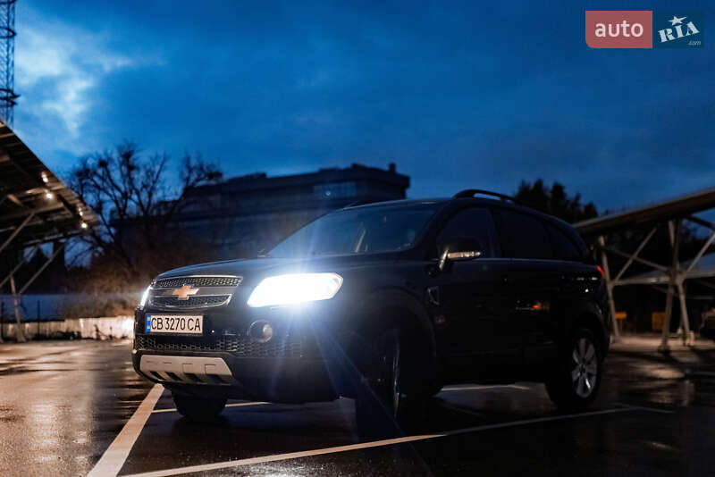 Позашляховик / Кросовер Chevrolet Captiva 2008 в Києві