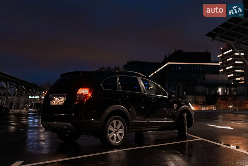 Позашляховик / Кросовер Chevrolet Captiva 2008 в Києві