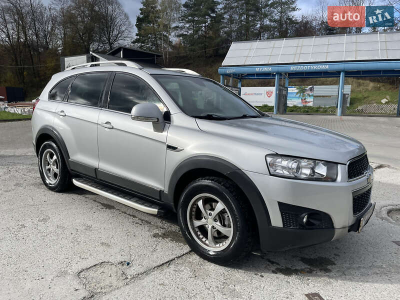 Внедорожник / Кроссовер Chevrolet Captiva 2011 в Чернигове