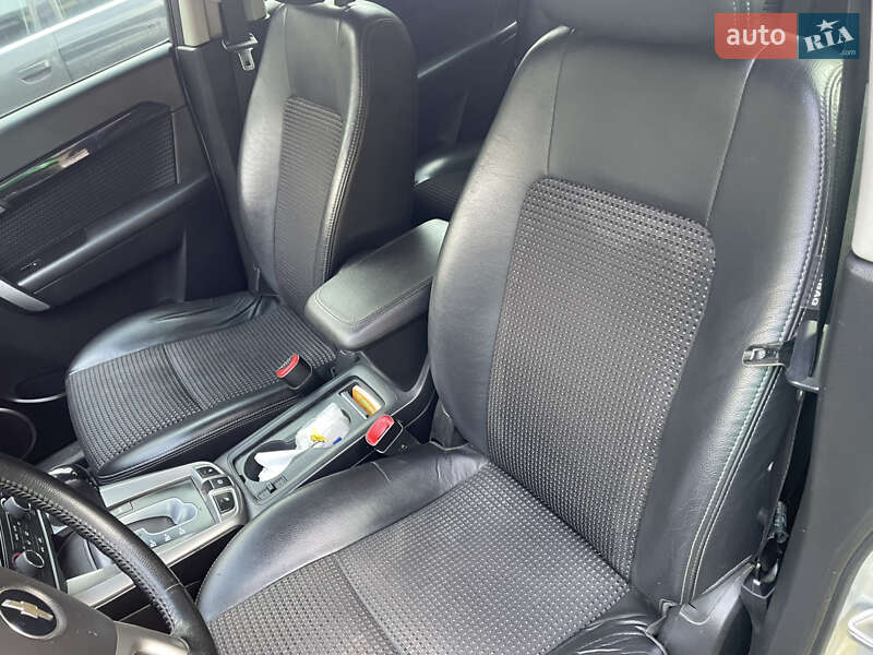 Внедорожник / Кроссовер Chevrolet Captiva 2011 в Чернигове