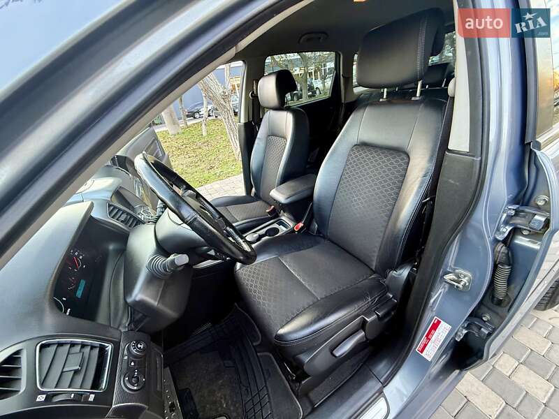 Позашляховик / Кросовер Chevrolet Captiva 2014 в Одесі фото 32 Позашляховик / Кросовер Chevrolet Captiva 2014 в Одесі