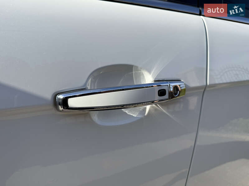 Внедорожник / Кроссовер Chevrolet Captiva 2014 в Тернополе