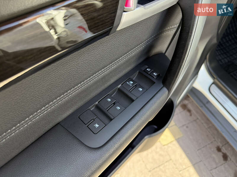 Внедорожник / Кроссовер Chevrolet Captiva 2014 в Тернополе