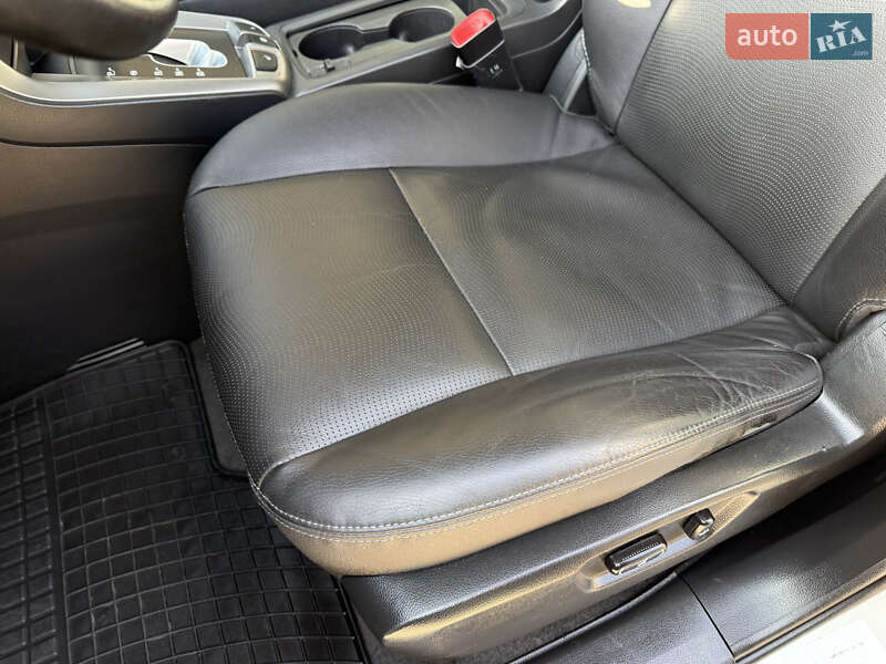 Внедорожник / Кроссовер Chevrolet Captiva 2014 в Тернополе