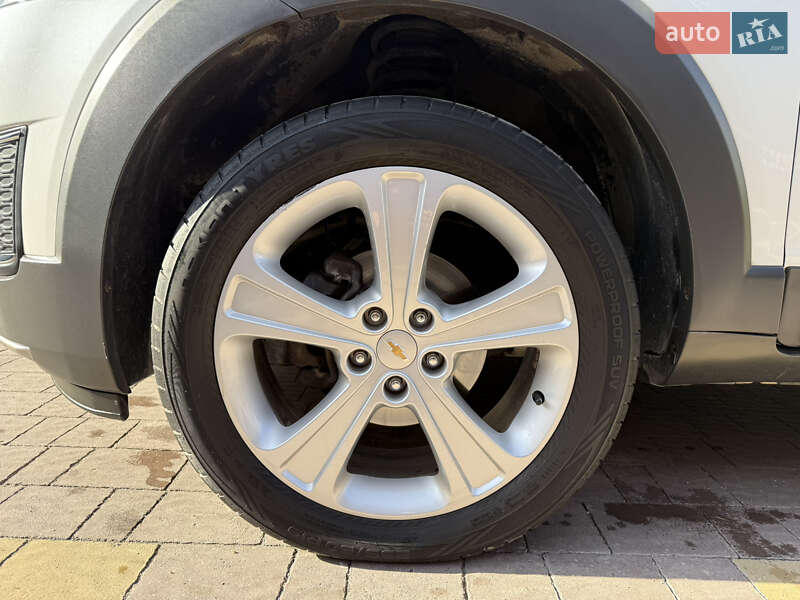 Внедорожник / Кроссовер Chevrolet Captiva 2014 в Тернополе