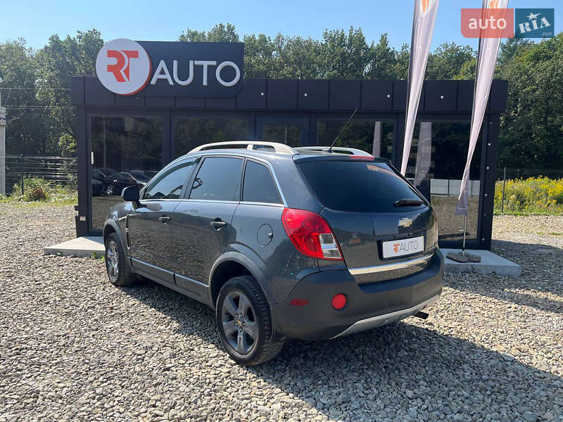 Внедорожник / Кроссовер Chevrolet Captiva 2013 в Львове