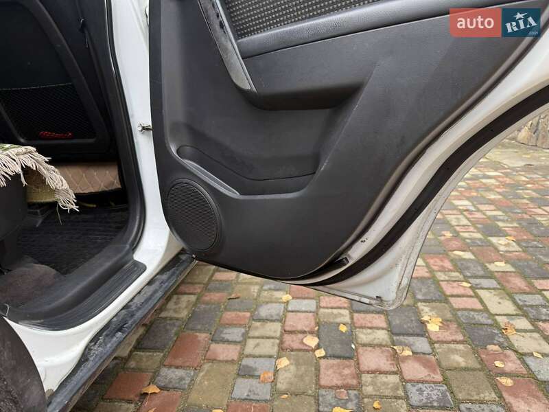 Позашляховик / Кросовер Chevrolet Captiva 2007 в Кременці фото 11 Позашляховик / Кросовер Chevrolet Captiva 2007 в Кременці