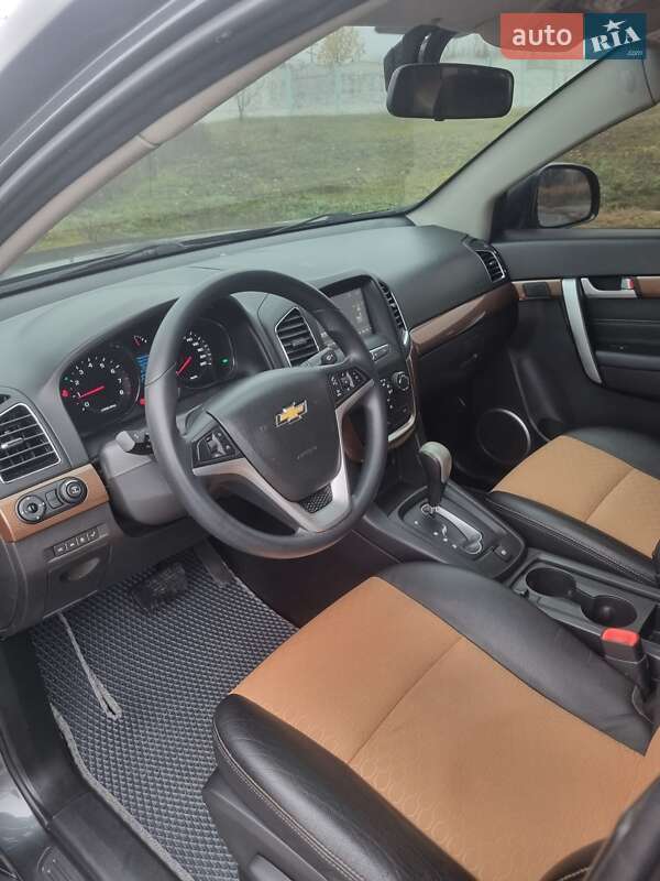 Внедорожник / Кроссовер Chevrolet Captiva 2016 в Харькове
