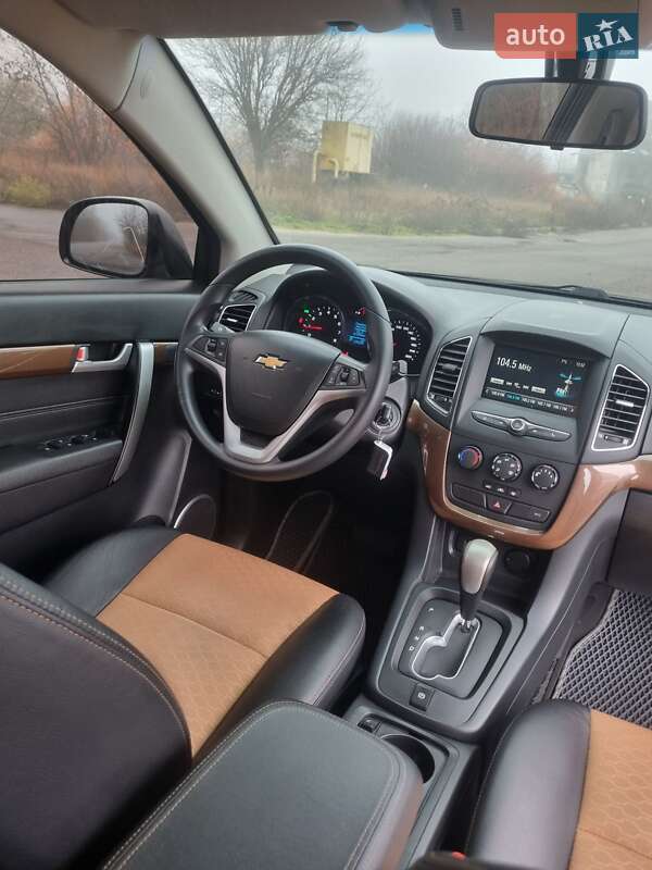 Внедорожник / Кроссовер Chevrolet Captiva 2016 в Харькове