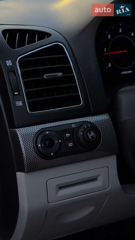 Внедорожник / Кроссовер Chevrolet Captiva 2012 в Стрые