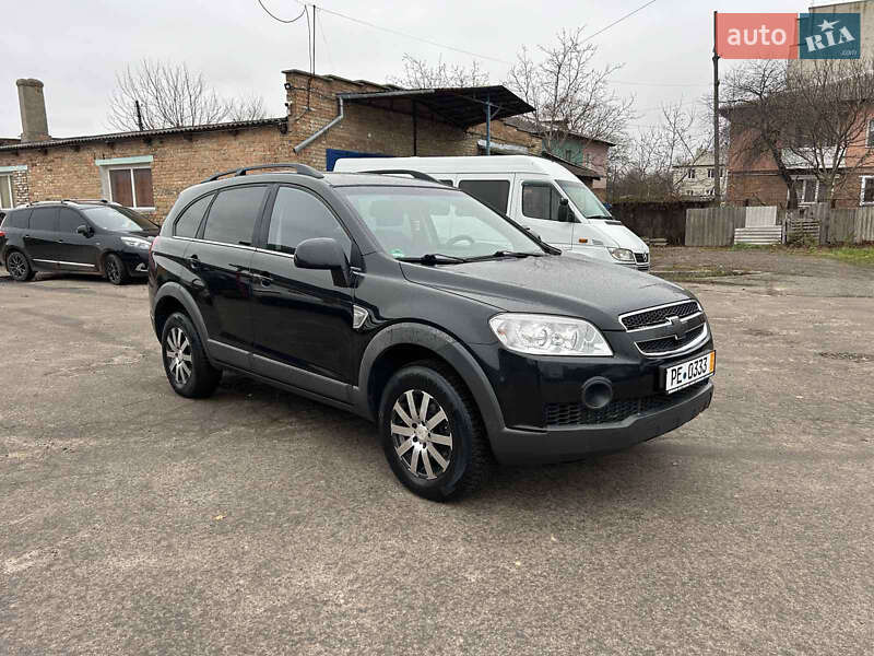 Внедорожник / Кроссовер Chevrolet Captiva 2010 в Нововолынске
