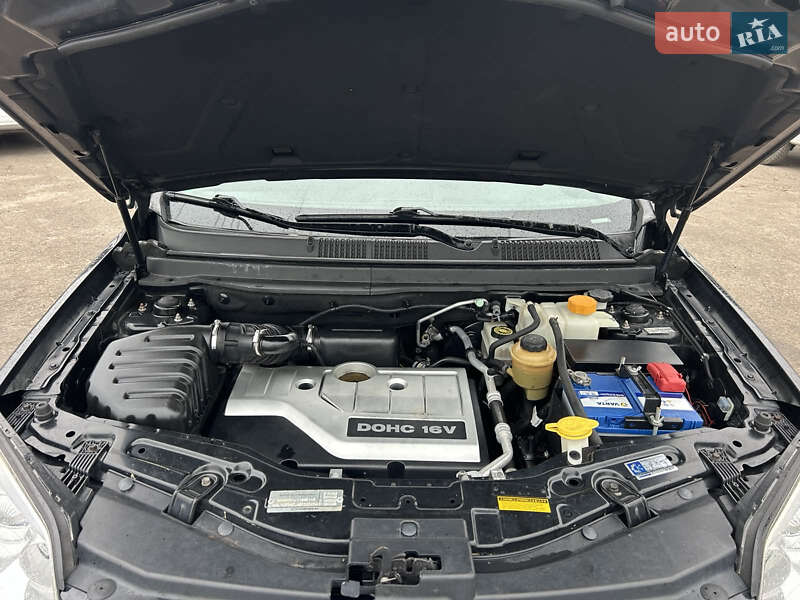 Внедорожник / Кроссовер Chevrolet Captiva 2010 в Нововолынске