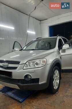 Позашляховик / Кросовер Chevrolet Captiva 2008 в Чернівцях