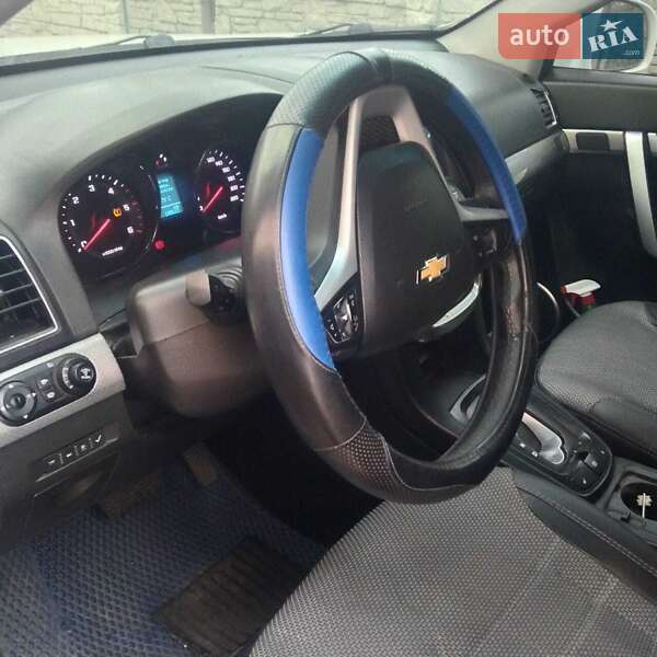 Позашляховик / Кросовер Chevrolet Captiva 2016 в Дніпрі