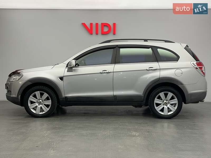 Позашляховик / Кросовер Chevrolet Captiva 2008 в Києві