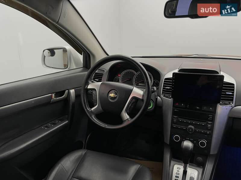 Позашляховик / Кросовер Chevrolet Captiva 2008 в Києві