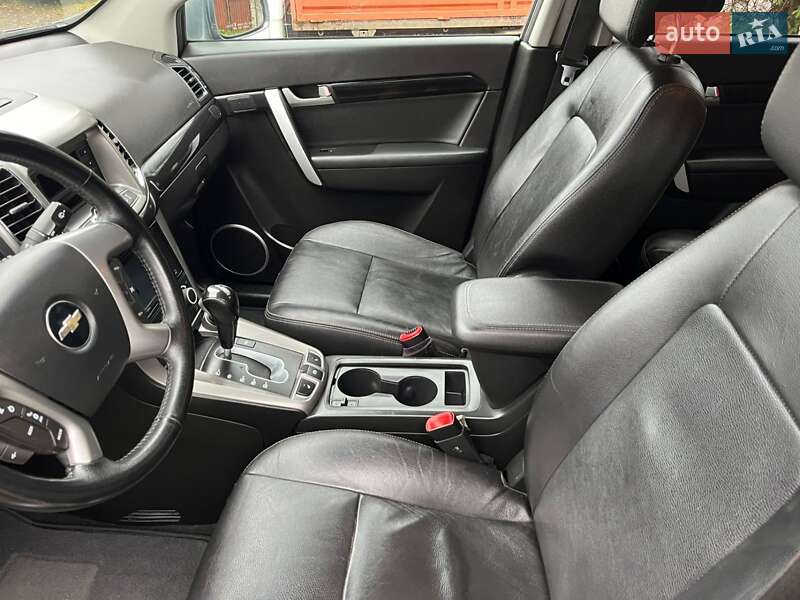 Внедорожник / Кроссовер Chevrolet Captiva 2012 в Луцке