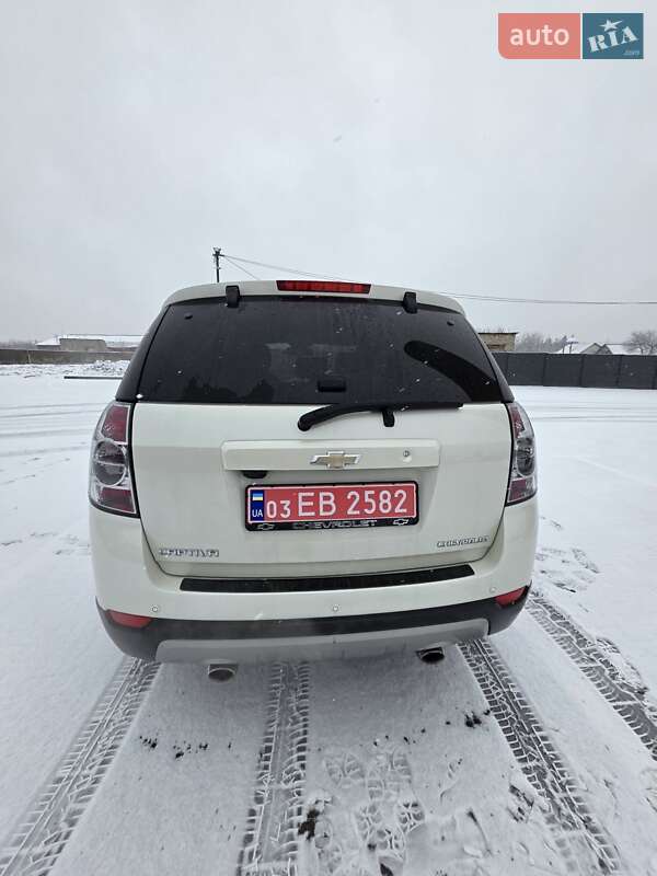Внедорожник / Кроссовер Chevrolet Captiva 2012 в Дубно