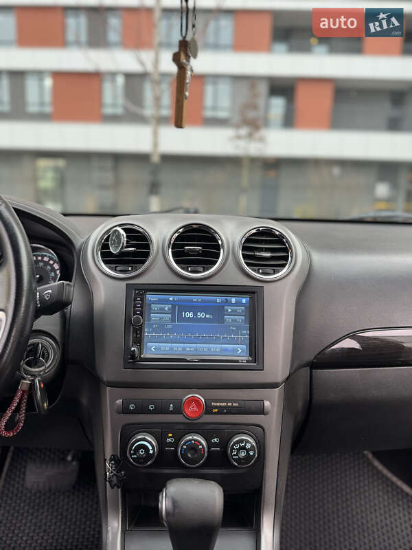 Внедорожник / Кроссовер Chevrolet Captiva 2014 в Киеве