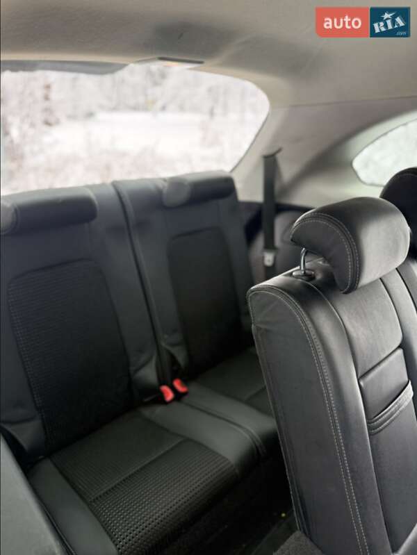 Позашляховик / Кросовер Chevrolet Captiva 2012 в Турці