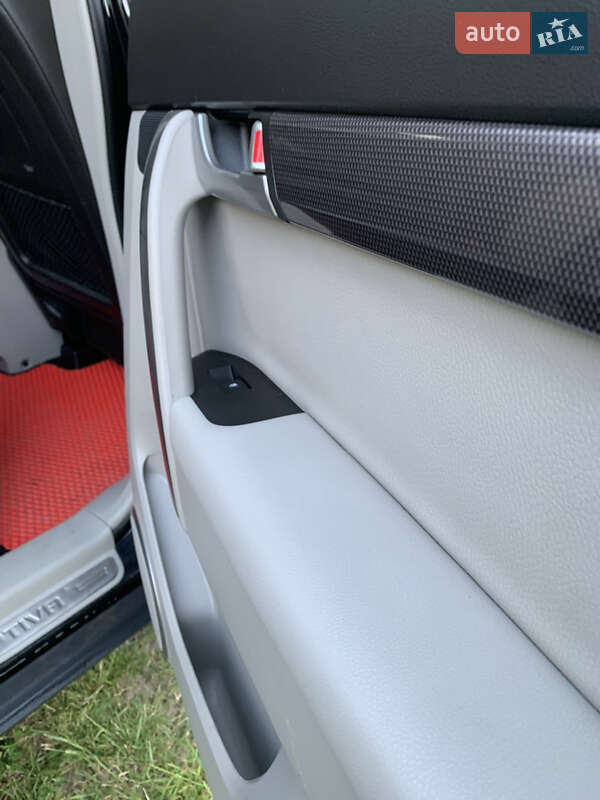 Внедорожник / Кроссовер Chevrolet Captiva 2011 в Сарнах