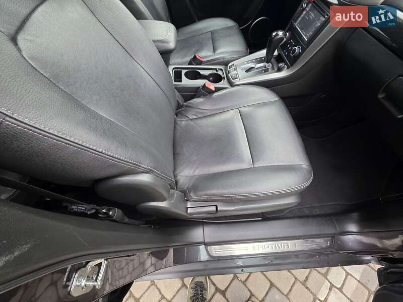 Внедорожник / Кроссовер Chevrolet Captiva 2012 в Ивано-Франковске