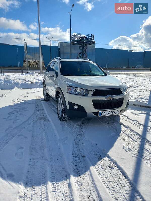 Позашляховик / Кросовер Chevrolet Captiva 2011 в Києві