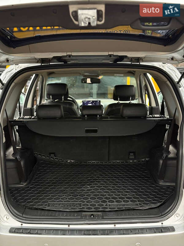 Позашляховик / Кросовер Chevrolet Captiva 2011 в Києві