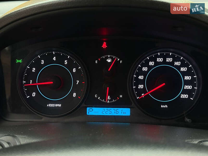 Позашляховик / Кросовер Chevrolet Captiva 2011 в Києві