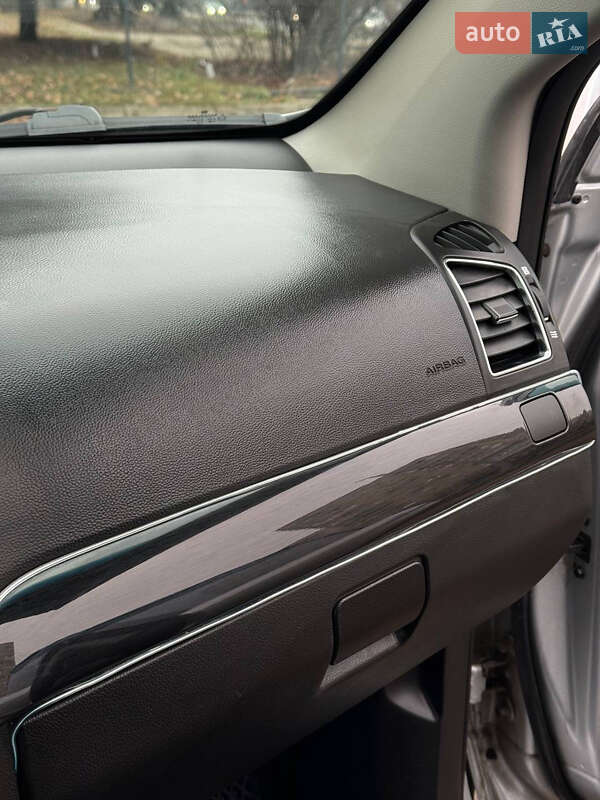 Позашляховик / Кросовер Chevrolet Captiva 2011 в Києві