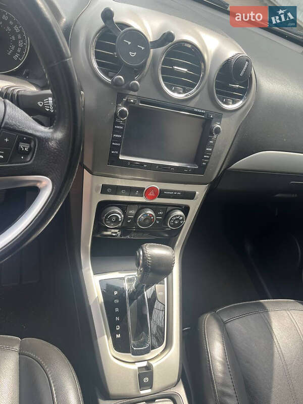 Внедорожник / Кроссовер Chevrolet Captiva 2012 в Киеве