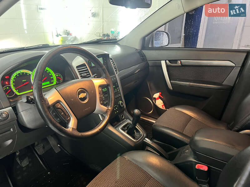 Позашляховик / Кросовер Chevrolet Captiva 2008 в Києві